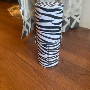 Make up brush storage